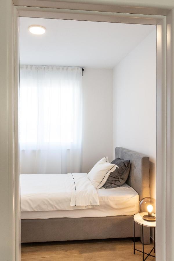 Hisa Bianca Apartments Копер Экстерьер фото